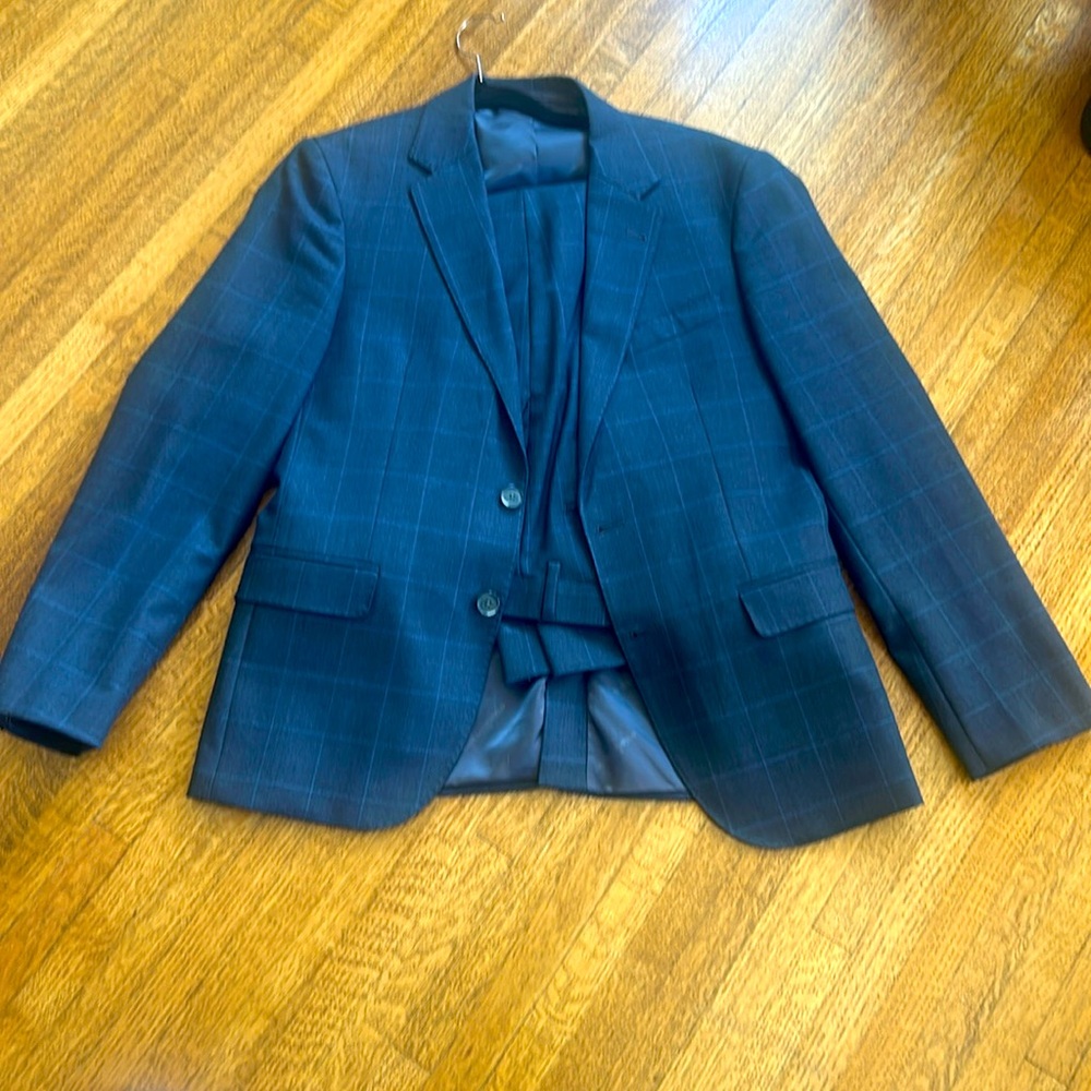 Karl Lagerfield men’s suit